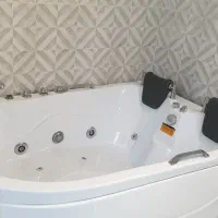 سوئیت جکوزی تمیز و مرتب