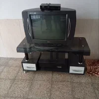 تلوزیون ومیز