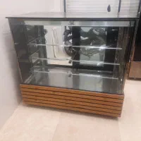۶ عدد ویترین