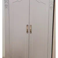 کمد و تخت با قیمت مناسب به فروش می رسد