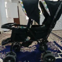 کالسکه دو قلو