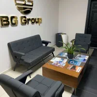 دو نفر خانم کار دفتری