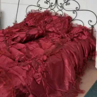 تخت دونفره اباژور میز گلدان تنگ چراغ خواب فرش