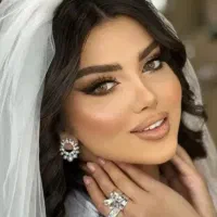 خدمات حرفه ای میکاپ و شینیون