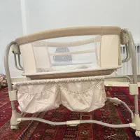 گهواره برقی هیپ تخت کنار مادر