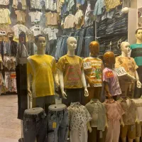 فروشنده اقا
