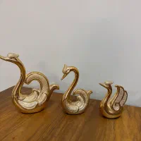 مجسمه طلایی