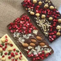 شکلات دست ساز