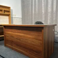 میز کامپیوتر ، صندلی چرخ دار ، مودم ، پرده ، بخاری