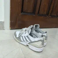 zx مینیمالیست 8000 کتونی 42 معاوضه