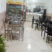 ۱عدد میز نهار خوری ۶نفره و۱عدد میز نهار خوری ۴نفره