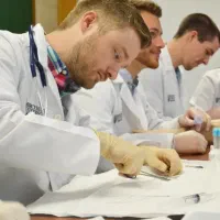 دوره جامع دستیارپزشک و دستیاردامپزشک