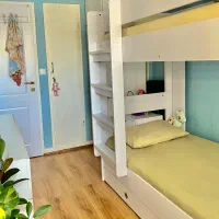 تخت دوطبقه سفید