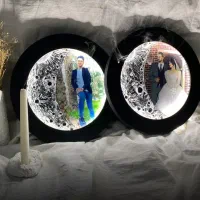 تابلو فتوماه، هم تابلو هم چراغ خواب