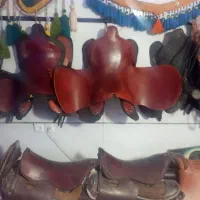 زین اسب چرم