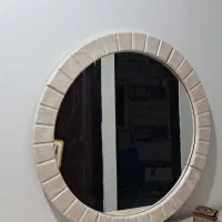 آینه و کنسول کاملا سالن