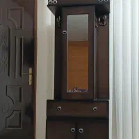 جاکفشی آینه دار قدی با آویز لباس