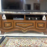 میز تلویزیون و آینه کنسول در حد جهیزیه