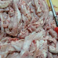 خورده گوشت مرغ گوشت گردن