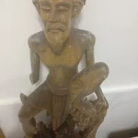 مجسمه چوبی ویترینی