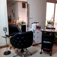 ست آرایشگاهی با کیفیت در حد نو با قیمت مناسب