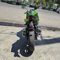 z1000