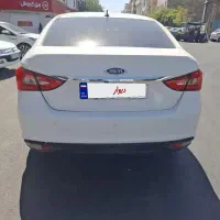 اریزو ۵ سفید