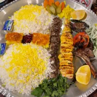 استخدام سرآشپز ایرانی  (مسلط به تخته کاری) فوری