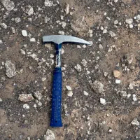 ماشین و راننده دارم برای معدن