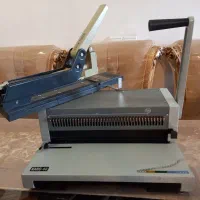 فروش یک دستگاه پانچ فنری و میخکوب بزرگ وسط زن
