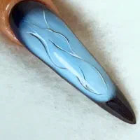 کاشت ناخن با ۷ سال سابقه حوالی مترو شادمان