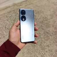 HONOR 90