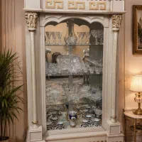 بوفه ویترین بزرگ چوب راش اصل طرح سلطنتی