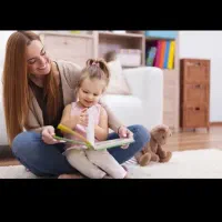 پرستارخانم جهت نگهداری از کودک