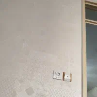 کلید و پریز دست ۲ تمیز