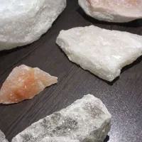 سنگ نمک طبیعی - دکوری و مصرف خوراکی