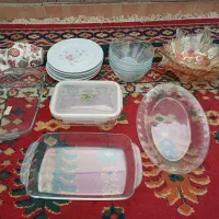 ۱۷ عدد ظرف و ظروف آشپزخانه و پذیرایی