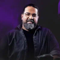 کنسرت رضا صادقی 16دی ساعت هشت و نیم