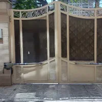 تراکت پخش کن لیبل زن خانم و اقا ۳۰ میلیون در هفته