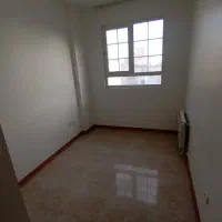 همخونه. خانه دارم