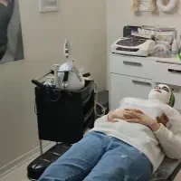 فیشال و پاکسازی تخصصی درمان (جوش،لک،جوانسازی)