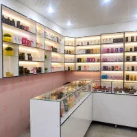 ویترین و قفسه کامل مغازه مناسب لوازم آرایشی و عطر