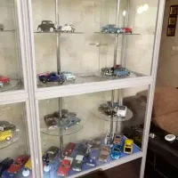 ویترین‌المینیومی