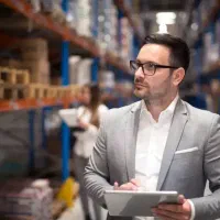 نیازمند مسئول خرید و بازاریاب