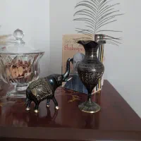 گلدان و فیل برنزی