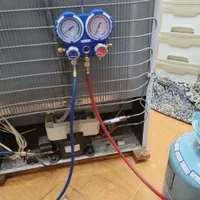 تعمیر و شارژ گاز یخچال در منزل و درب  مغازه