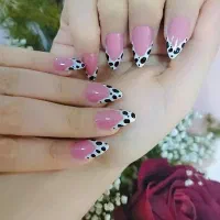 آموزش کاشت ناخن وخدماتی تخفیفات ویژه برای ماه محرم