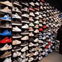 آخرین روز آف/کفش کتونی/تاجمعه شب