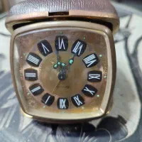 ساعت و تابلو قدیمی