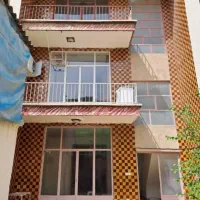دربستی۲۳۰ متری/۲نیم طبقه/خیابان اصلی